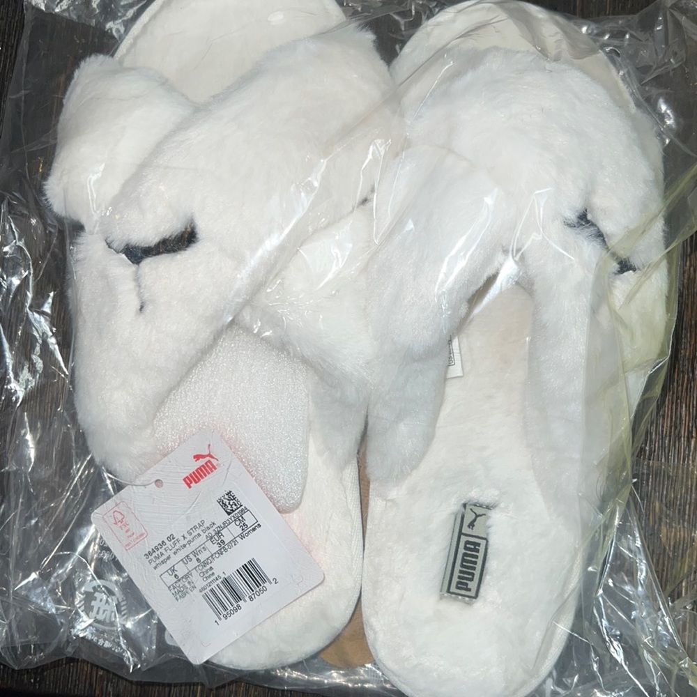 Puma 384936-02 Womens Fluff X Strap Slide Whisper White size 8 Never Worn